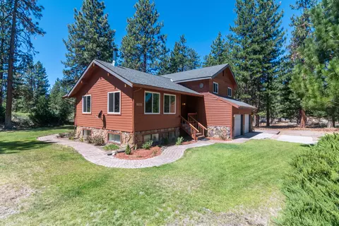 Exterior - 17653 Cougar Ct, Weed, CA 96094 photo 5 of 5