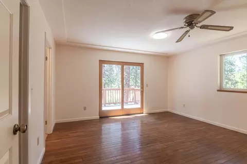 Bedroom - 17653 Cougar Ct, Weed, CA 96094 photo 3 of 11