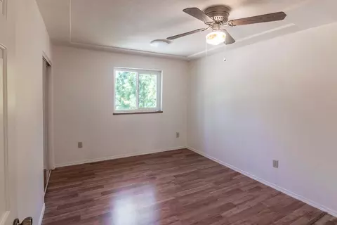 Bedroom - 17653 Cougar Ct, Weed, CA 96094 photo 4 of 11