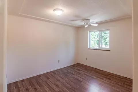 Bedroom - 17653 Cougar Ct, Weed, CA 96094 photo 6 of 11