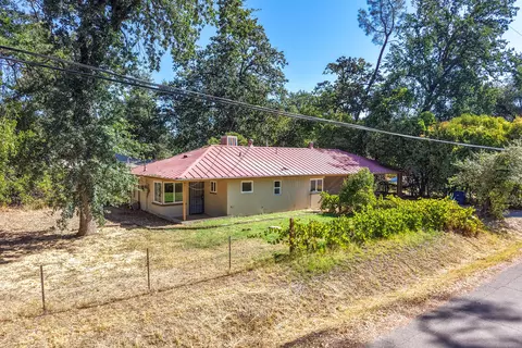 Exterior - 6151 Emerald Ln, Redding, CA 96001 photo 2 of 26