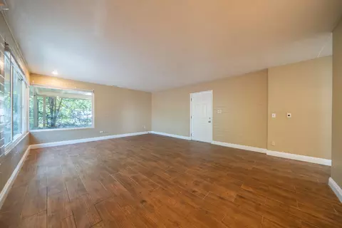 Living - 6151 Emerald Ln, Redding, CA 96001 photo 8 of 9