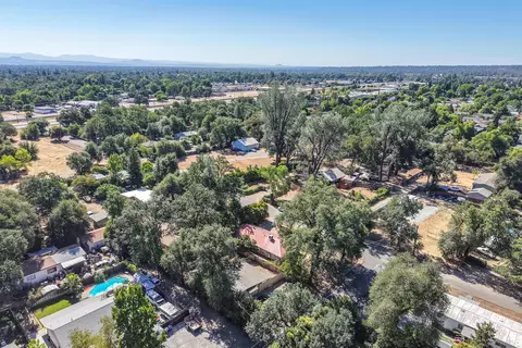 View/Area - 6151 Emerald Ln, Redding, CA 96001 photo 4 of 11