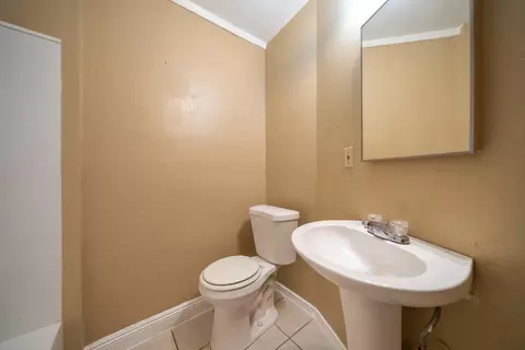 Bath - 6151 Emerald Ln, Redding, CA 96001 photo 1 of 3