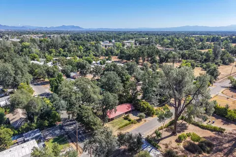 View/Area - 6151 Emerald Ln, Redding, CA 96001 photo 2 of 11