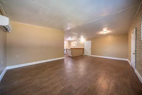 Living - 6151 Emerald Ln, Redding, CA 96001 photo 3 of 9