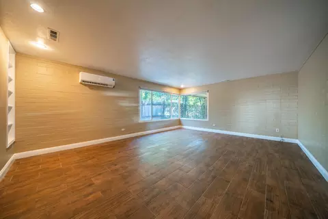 Living - 6151 Emerald Ln, Redding, CA 96001 photo 5 of 9