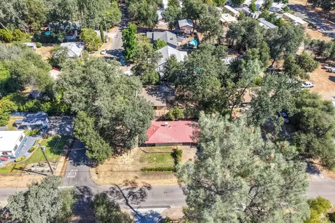 View/Area - 6151 Emerald Ln, Redding, CA 96001 photo 9 of 11