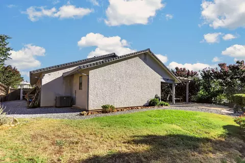 Exterior - 2715 Howard Dr, Redding, CA 96001 photo 12 of 16