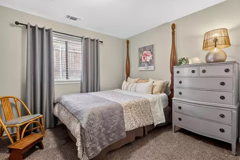 Bedroom - 2715 Howard Dr, Redding, CA 96001 photo 2 of 6