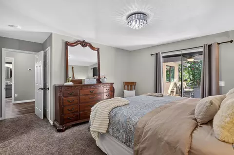 Bedroom - 2715 Howard Dr, Redding, CA 96001 photo 4 of 6