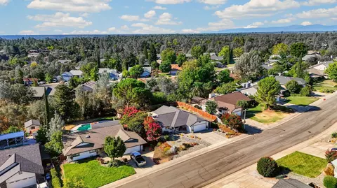 View/Area - 2715 Howard Dr, Redding, CA 96001 photo 5 of 6