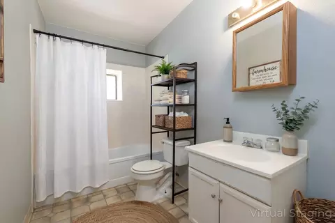Bath - 12832 Los Osos St, Redding, CA 96003 photo 5 of 6