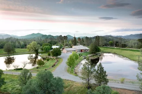 View/Area - 12832 Los Osos St, Redding, CA 96003 photo 5 of 8