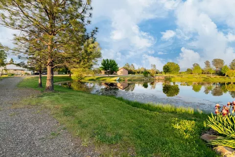 View/Area - 12832 Los Osos St, Redding, CA 96003 photo 2 of 8