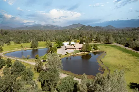 12832 Los Osos St, Redding, CA 96003