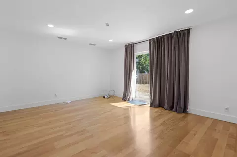 Living - 3971 Meteor St, Redding, CA 96002 photo 5 of 5