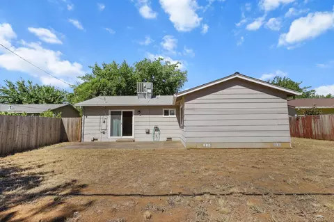 Exterior - 3971 Meteor St, Redding, CA 96002 photo 5 of 10