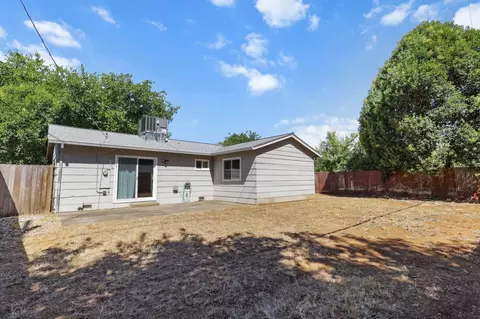 Exterior - 3971 Meteor St, Redding, CA 96002 photo 4 of 10
