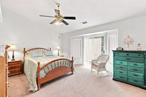Bedroom - 3715 Eagle Pkwy, Redding, CA 96001 photo 1 of 4
