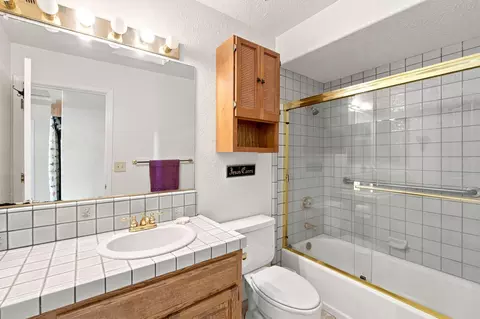 Bath - 3715 Eagle Pkwy, Redding, CA 96001 photo 4 of 4