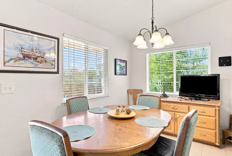 Dining - 3715 Eagle Pkwy, Redding, CA 96001 photo 1 of 2