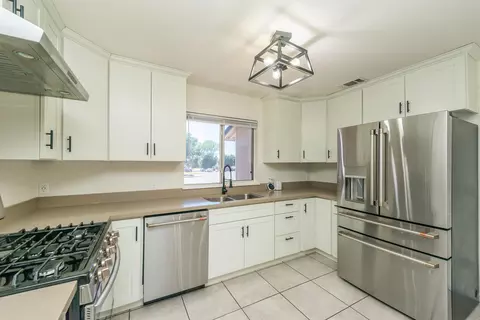 1416 Arizona St, Redding, CA 96002
