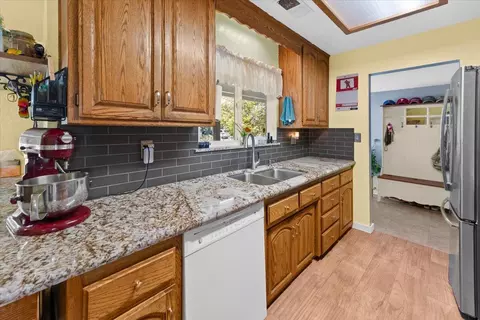 19577 Medo Vale Ln, Redding, CA 96002 photo 6