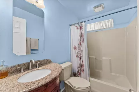 19577 Medo Vale Ln, Redding, CA 96002 photo 14