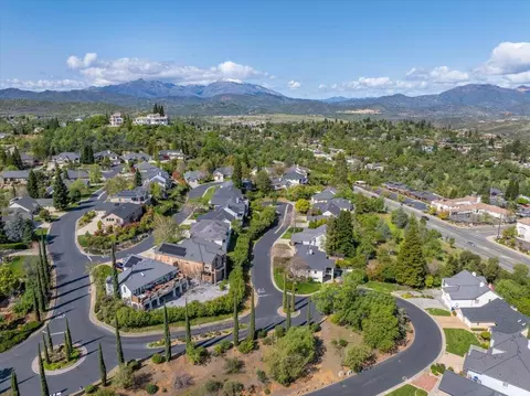 View/Area - 3179 Pinot Path, Redding, CA 96001 photo 7 of 10