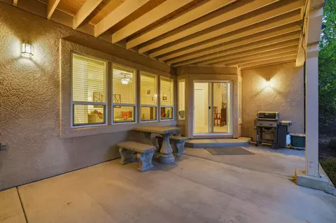 Exterior - 3179 Pinot Path, Redding, CA 96001 photo 7 of 9
