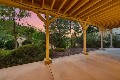 Exterior - 3179 Pinot Path, Redding, CA 96001 photo 6 of 9