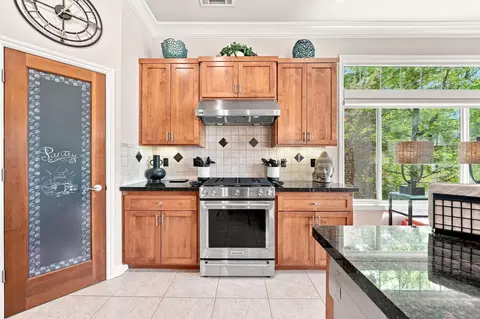 Kitchen - 3179 Pinot Path, Redding, CA 96001 photo 3 of 5
