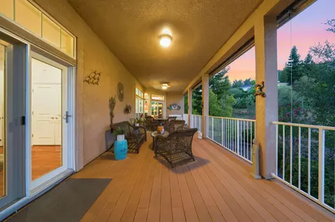 Exterior - 3179 Pinot Path, Redding, CA 96001 photo 5 of 9