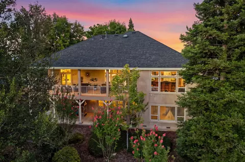 Exterior - 3179 Pinot Path, Redding, CA 96001 photo 4 of 9