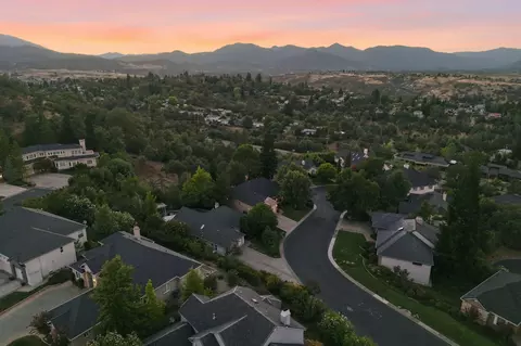 View/Area - 3179 Pinot Path, Redding, CA 96001 photo 3 of 10
