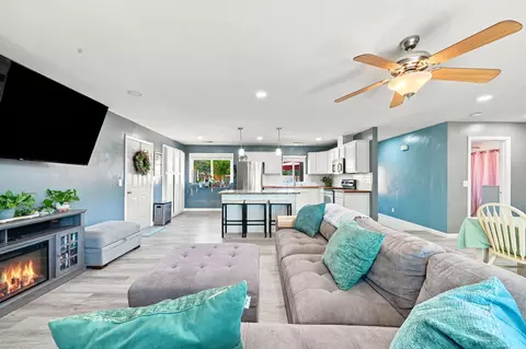 Living - 12026 Norma Ln, Redding, CA 96003 photo 3 of 3