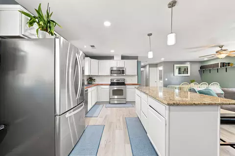 Kitchen - 12026 Norma Ln, Redding, CA 96003 photo 6 of 7