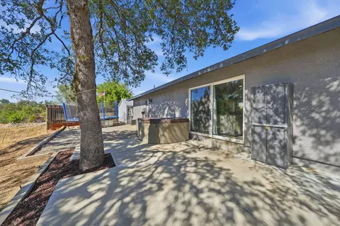 Exterior - 12026 Norma Ln, Redding, CA 96003 photo 7 of 16