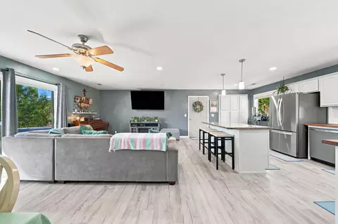 Living - 12026 Norma Ln, Redding, CA 96003 photo 2 of 3