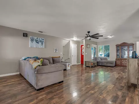 Living - 3630 Summit Dr, Redding, CA 96001 photo 4 of 5