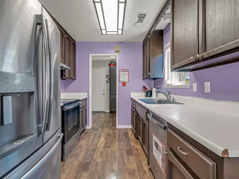 Kitchen - 3630 Summit Dr, Redding, CA 96001 photo 3 of 6