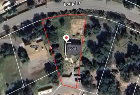 View/Area - 22065 Loop Dr, Redding, CA 96003 photo 1 of 14