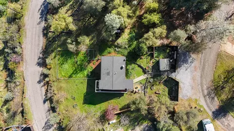 View/Area - 22065 Loop Dr, Redding, CA 96003 photo 2 of 14