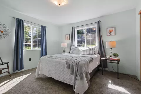 Bedroom - 22065 Loop Dr, Redding, CA 96003 photo 1 of 7