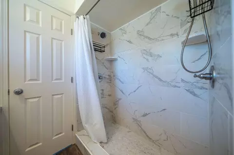 Bath - 3170 Keswick Dam Rd, Redding, CA 96003 photo 1 of 2