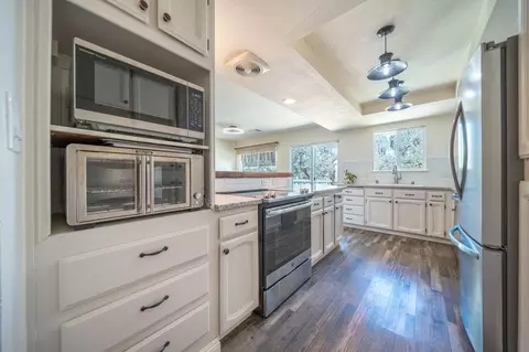 Kitchen - 3170 Keswick Dam Rd, Redding, CA 96003 photo 5 of 6