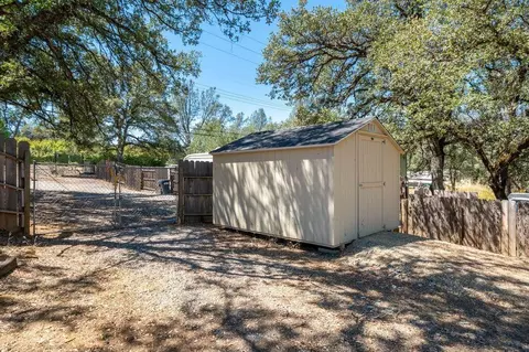 Exterior - 3170 Keswick Dam Rd, Redding, CA 96003 photo 11 of 13