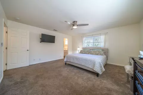 Bedroom - 3170 Keswick Dam Rd, Redding, CA 96003 photo 2 of 6