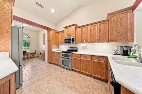 Kitchen - 4393 Agnes May Dr, Redding, CA 96002 photo 1 of 3